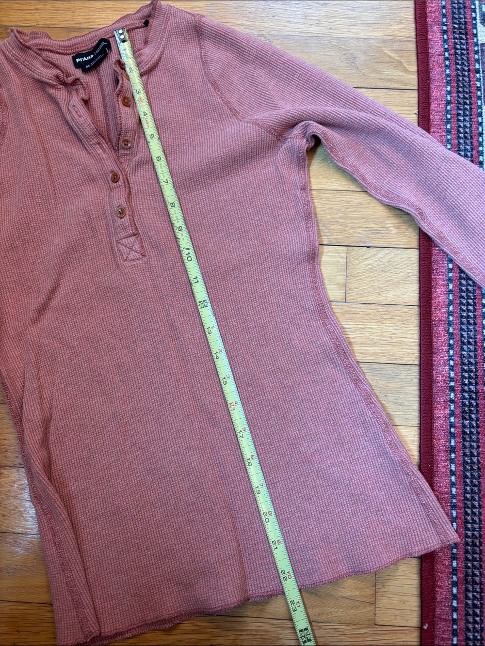 Prana Touchstone Henley - Picture 9 of 10